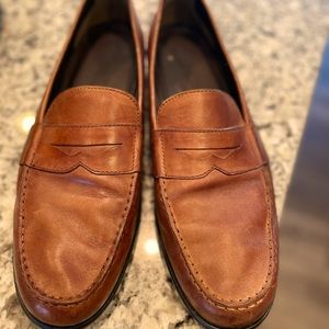Men’s Leather loafer/ dress shoes. Size 15. Good used condition.